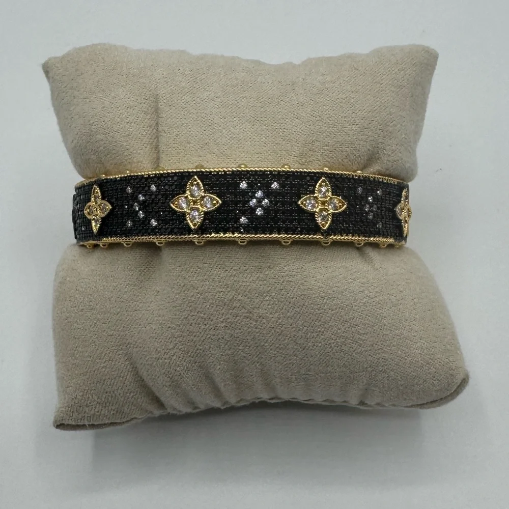 Venetian Sapphire Bangle - Picture 6 of 12